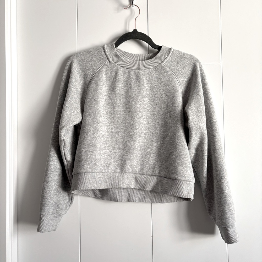 Aritzia Sunday Best Elle Sweater - Picture 1 of 8